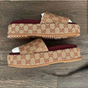 New! Gucci Angelina GG Supreme Platform Slide Sandal